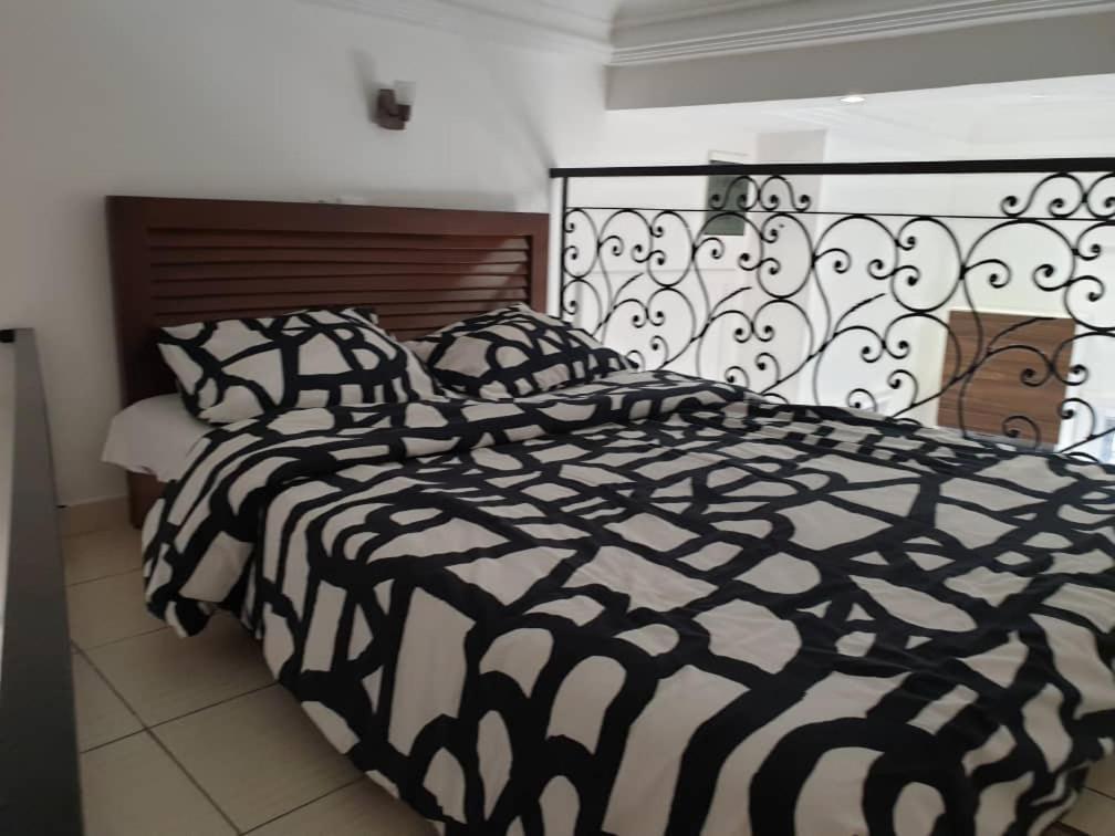 Eve Home Yaoundé エクステリア 写真